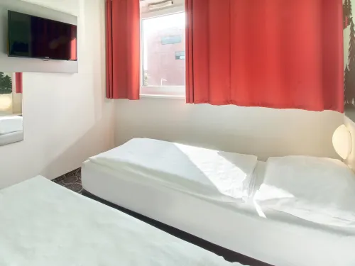 B&B HOTEL Aschaffenburg Rooms Photos