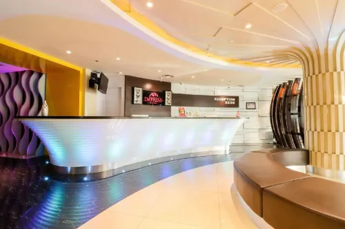 Empress Hotel Makassar City Center by Life Area Publik Photos