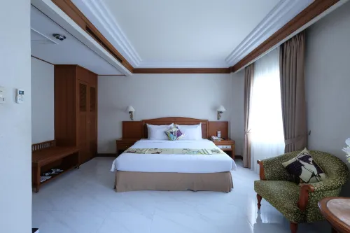 Kusuma Sahid Prince Hotel Solo Photos