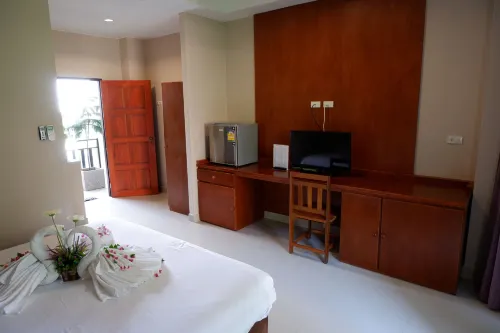 Kata Beachwalk Hotel and Bungalows Photos
