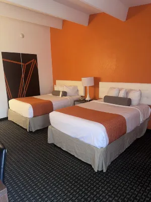 Howard Johnson by Wyndham Newburgh/West Point Rooms Photos