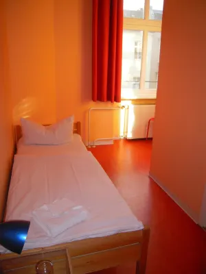 Happy Go Lucky Hotel + Hostel Chambres Photos