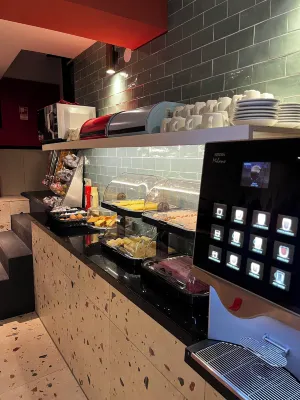 Heart of Amsterdam Hotel Restauration Photos