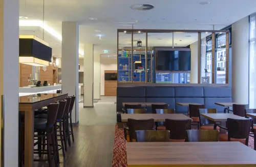 Hampton by Hilton Nuremberg City Centre Dining Photos