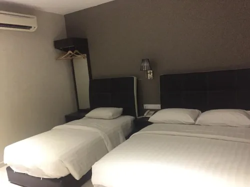 Ayer Hitam Hotel Camere Photos
