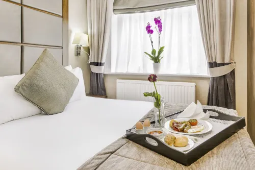 Gem Langham Court Hotel Rooms Photos