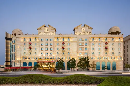 Grand Regency Doha, Trademark Collection by Wyndham Huoneet Photos
