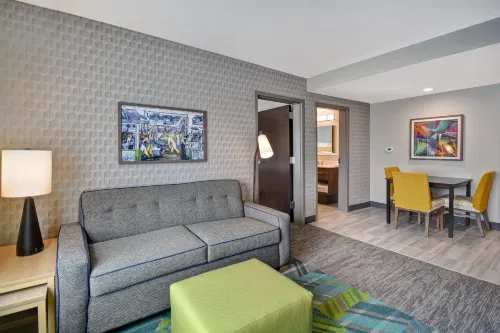 Home2 Suites by Hilton Taylor Detroit Rooms Photos