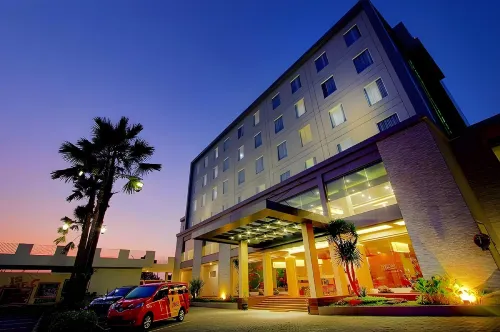 Grand Kolopaking Hotel Eksterior Photos