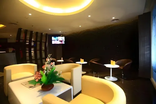 Empress Hotel Makassar City Center by Life Offentlige områder Photos