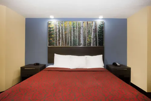 Days Inn by Wyndham Blue Springs Photos