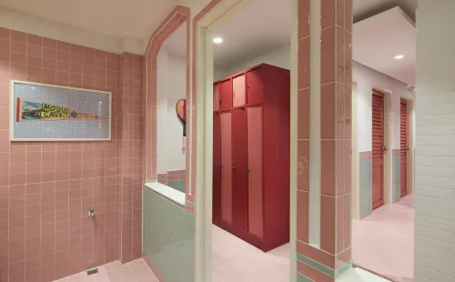 Kitsch Hotel Area Publik Photos