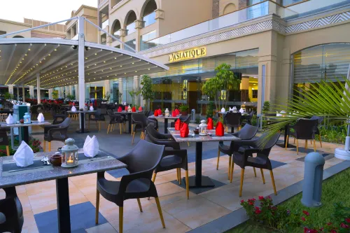 وايت بيتش الباتروس تناول الطعام Photos