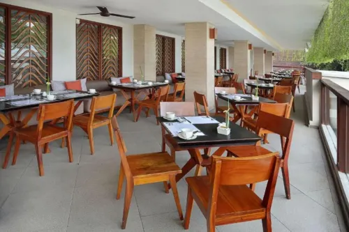 The Magani Hotel and Spa Spisning Photos