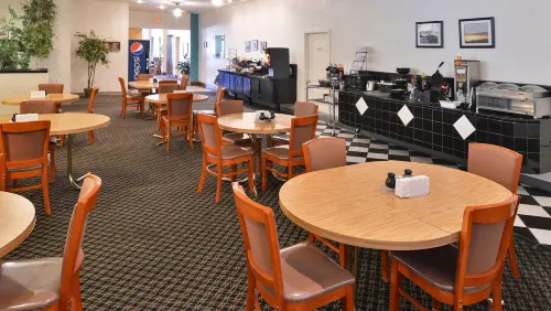 The Classic Desert Aire Hotel Restauration Photos