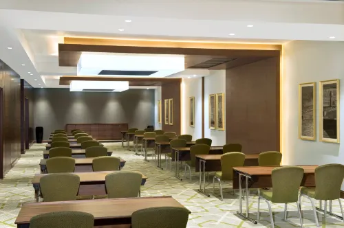 Hilton Garden Inn Dubai Al Muraqabat - Deira Espaces Affaires Photos