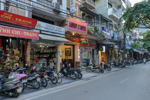 Lucky 2 Hotel & Travel Xung quanh Photos