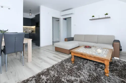 Elisabeth Downtown Apartments by UrbanRent Rooms Photos