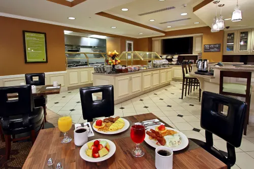 Hilton Garden Inn Calabasas Restauration Photos
