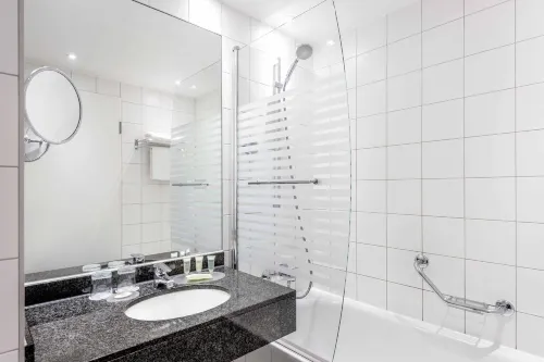 Courtyard by Marriott Munich City Center Rooms Photos