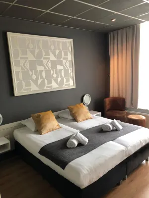 Grand Hotel Central Photos