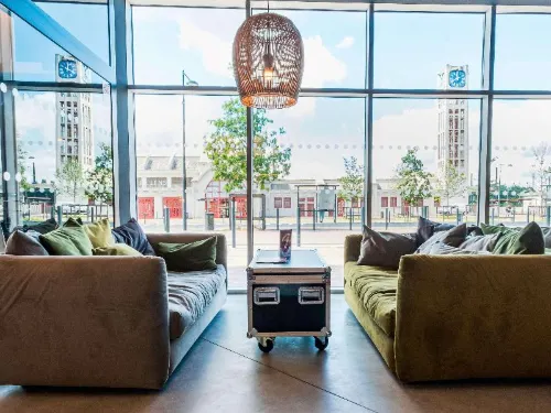 Ibis Styles Lens Centre Gare À proximité de l'hôtel Photos