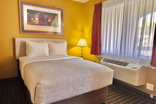 Quality Inn & Suites Westminster Seal Beach Photos