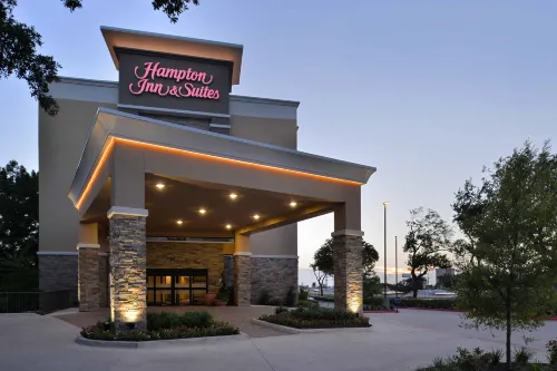 Hampton Inn & Suites Dallas Market Center Extérieur Photos