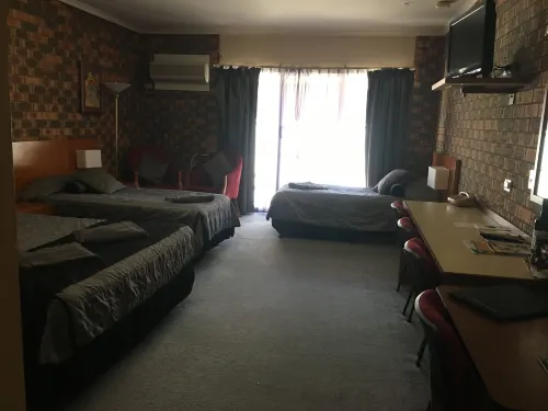 Horsham Mid City Court Motel Huoneet Photos