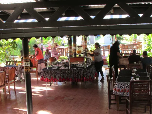 Wailoaloa Beach Resort Fiji Dining Photos
