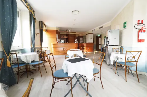 Hotel Laura Dining Photos