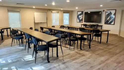 Tryp by Wyndham Tallahassee North I-10 Capital Circle Business Facilities Photos