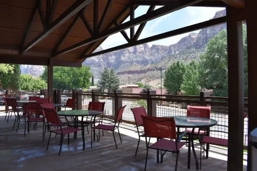 Zion Canyon Lodge Dining Photos