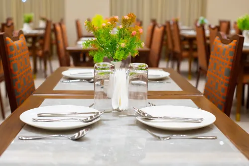 Rozana Hotel Dining Photos