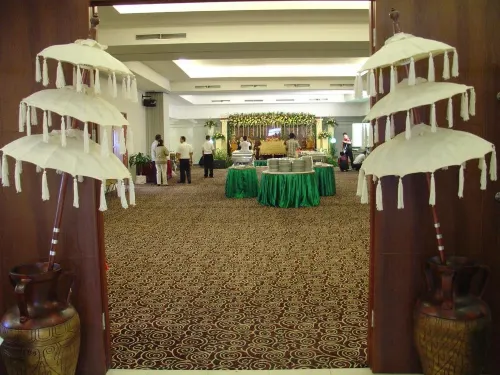 Grand Cikarang Hotel Öffentliche Flächen Photos