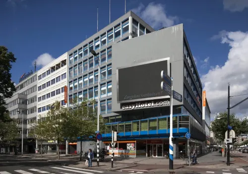 EasyHotel Rotterdam City Centre Außen Photos
