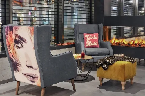 Moxy Lausanne City À proximité de l'hôtel Photos
