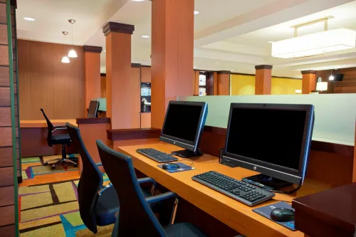 Fairfield Inn & Suites Detroit Metro Airport Romulus Public Areas Photos