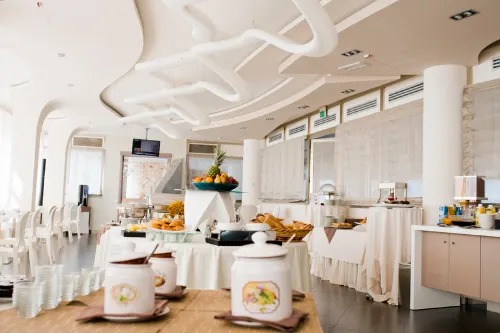 Mercure Olbia Dining Photos
