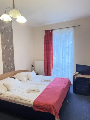 Hotel Rose City Photos