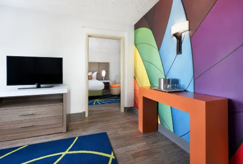 Hotel Indigo Cleveland-Beachwood Rooms Photos