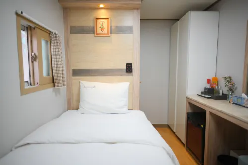 Daeyoung Hotel Myeongdong Photos