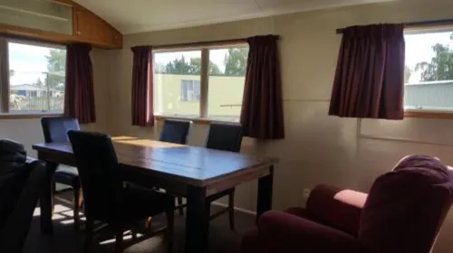 High Country Motel & Backpackers Photos