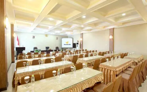 Padmaloka Hotel Tarakan Fasilitas Bisnis Photos