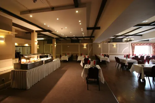 Grange Moor Hotel Restauration Photos