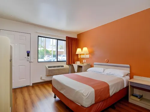 Motel 6 Palm Springs, CA - East - Palm Canyon Da non perdere Photos