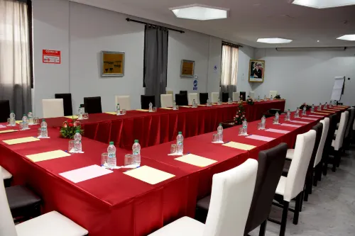 Oasis Hotel & Spa Business Facilities Photos