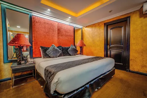 Fields Plaza Hotel by ABC Huoneet Photos