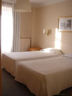 Hôtel Arvor Saint Georges Photos