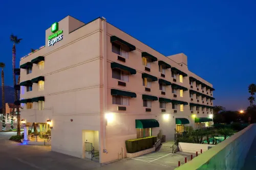 Holiday Inn Express & Suites Pasadena - Los Angeles À ne pas manquer Photos